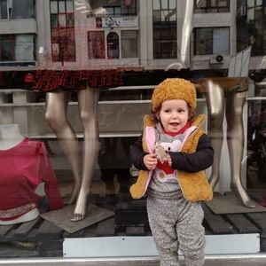 Meet your Posher, Lamis